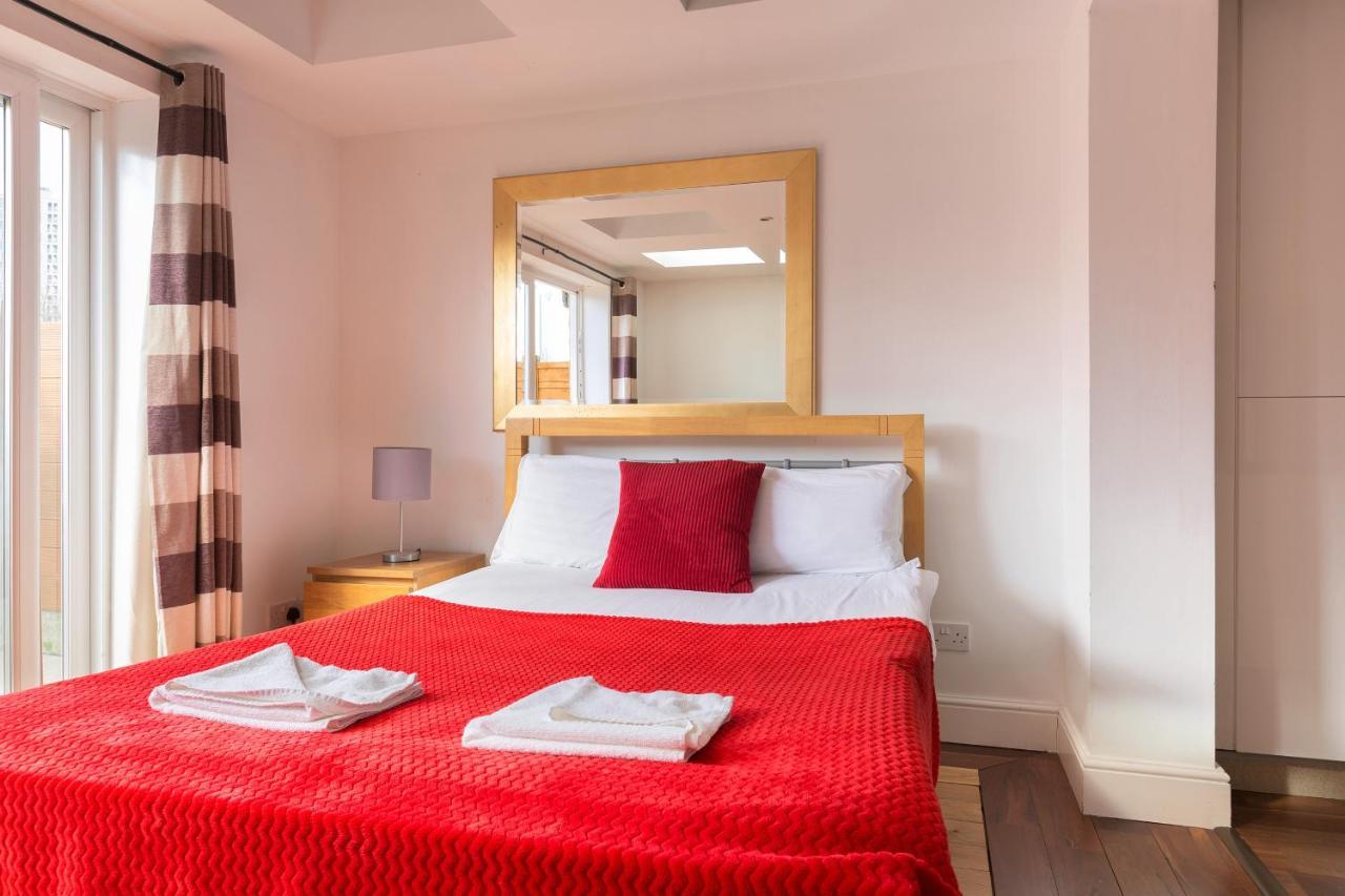 Centra Wharf Appartement *